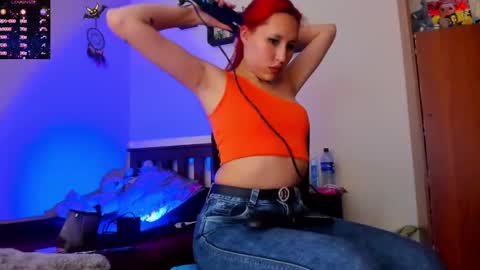 Miss Cheeryl online show from December 19, 8:02 pm