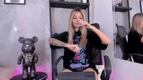 Chelsea  online show from March 1, 6:32 pm