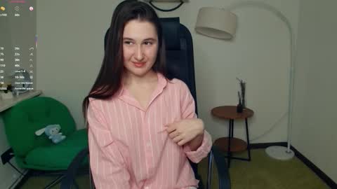 Chelsie online show from February 14, 8:11 pm