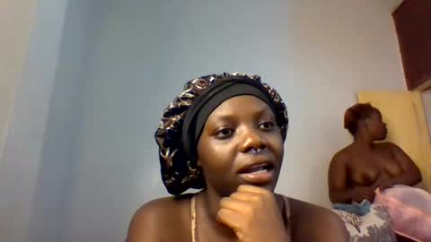 Fafa online show from April 3, 8:07 pm