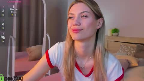 cherry_pr1ce online show from December 18, 12:15 am