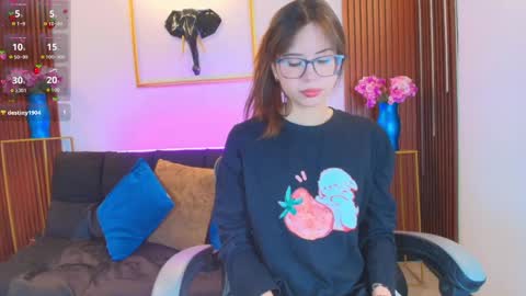 Cherry online show from April 18, 7:58 pm