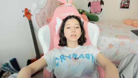cherrycute666 online show from March 18, 4:06 am