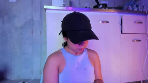 Chiara fustox online show from June 1, 10:10 pm