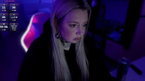 Chi online show from April 17, 9:06 pm