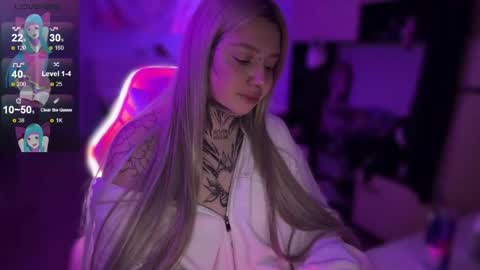 Chi online show from April 20, 8:12 pm