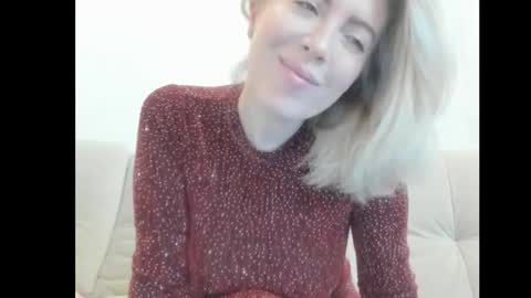 Snapshot of chicafortuna chatting on October 16, 2:25 am NBFG online show from October 16, 2:25 am