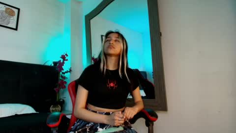 chlloe_fox online show from May 12, 5:30 pm