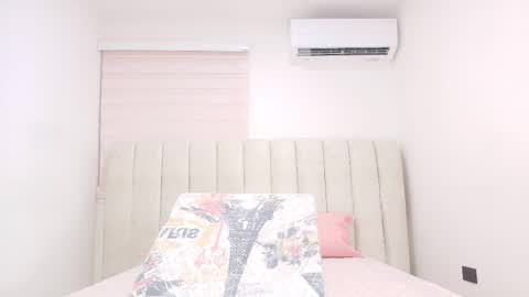 chloe_leroy online show from November 24, 11:56 am