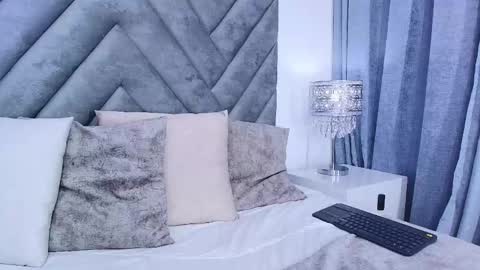 Snapshot of chloe_wilson7 chatting on March 5, 11:17 am chloe_wilson7 online show from March 5, 11:17 am