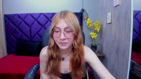 Snapshot of chloecampbell03 chatting on October 7, 1:04 pm chloecampbell03 online show from October 7, 1:04 pm