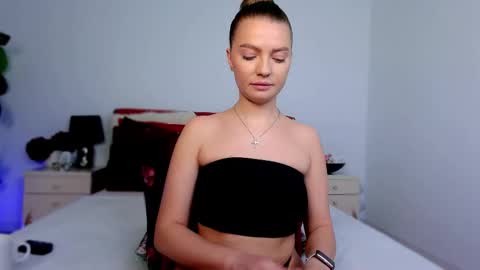 Chloe online show from March 6, 5:24 am