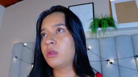 C H L O E  online show from March 2, 7:15 am