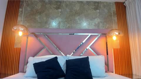 Chloe online show from January 13, 11:20 pm