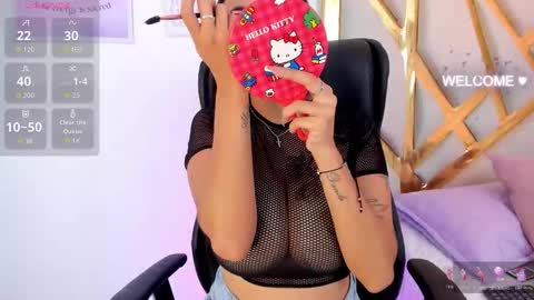  Chloe Harper  online show from December 2, 7:05 pm