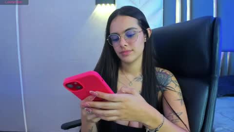  Chloe Harper  online show from April 20, 6:11 pm