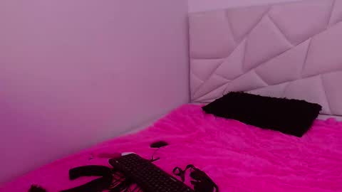 chloelopez_ online show from December 6, 3:52 am