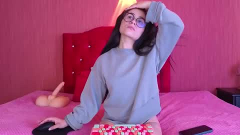 ChloeTurner  online show from November 15, 8:10 pm