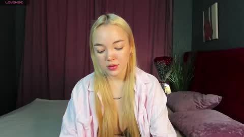 hristy3 online show from March 6, 8:41 am