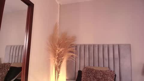 Christy online show from November 25, 6:42 pm