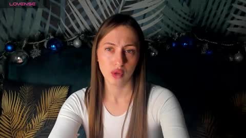 ChristyCrayme online show from January 8, 2:48 am