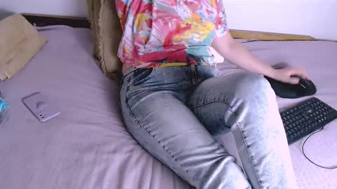 Maia online show from October 13, 2:58 am