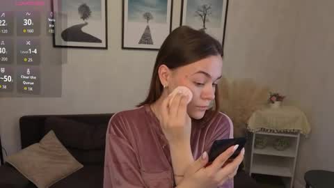 My name is Mia hello everyone online show from April 19, 11:21 am