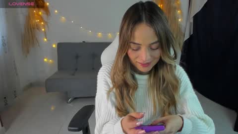 Snapshot of ciindy_lovee chatting on January 26, 1:04 pm Ciindy Lovers online show from January 26, 1:04 pm