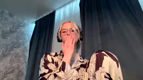 Cindi online show from November 14, 5:35 pm