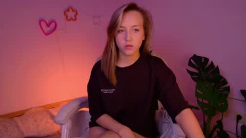 cindylovesmith online show from June 13, 4:43 am