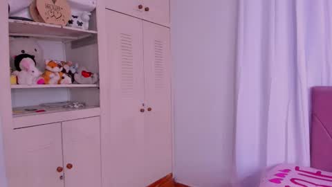 CintiaCollins  online show from January 9, 8:02 pm