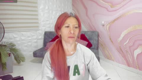 Snapshot of cintiagreyx chatting on January 10, 11:33 am CINTIA online show from January 10, 11:33 am