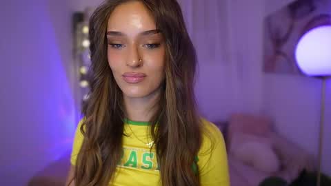 Clara smile online show from December 3, 7:38 pm