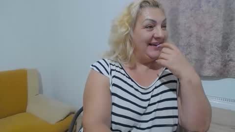 Clara online show from June 2, 9:49 pm