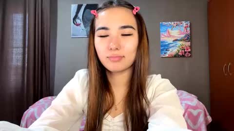 Snapshot of claribelatienza chatting on October 22, 8:08 am Yuna online show from October 22, 8:08 am