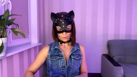 cleo_catra online show from November 7, 6:35 pm
