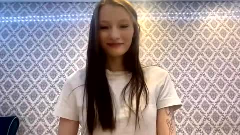 Cleo online show from December 5, 6:53 pm