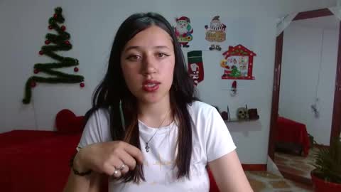 cloe_7 online show from December 2, 3:30 am