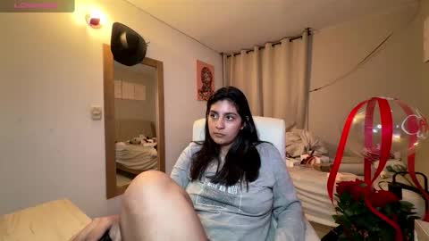 cloe small online show from February 20, 6:26 am