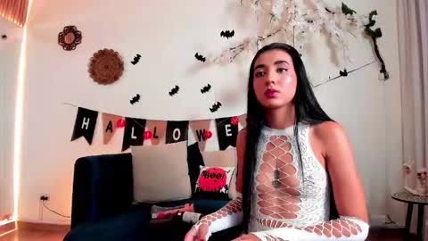 Snapshot of cloe_taylor__ chatting on October 23, 3:56 am CLOE online show from October 23, 3:56 am