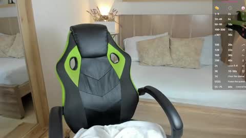 CHARLOTTE online show from December 14, 12:12 pm