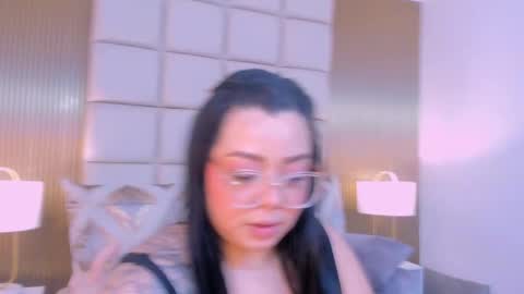 Cloe Connely  online show from April 6, 1:16 am
