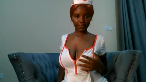 Ninah online show from May 22, 3:48 am
