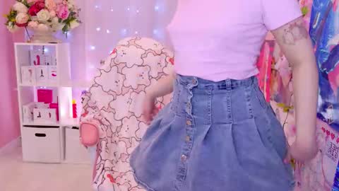 Mia online show from February 27, 9:03 pm