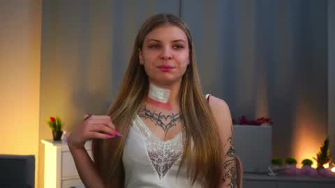 Jenny online show from April 5, 1:54 pm