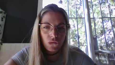 collinsjuliet177 online show from April 28, 2:32 pm