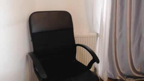 Valeri online show from December 14, 12:00 pm