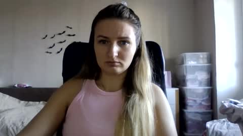 cora_fora online show from November 5, 10:53 am