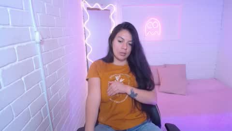 Snapshot of coraline_tay chatting on September 23, 7:34 pm Carolina online show from September 23, 7:34 pm