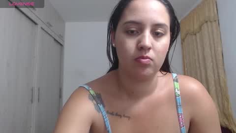 Snapshot of couple_sexandlove chatting on October 20, 11:19 pm EMILY online show from October 20, 11:19 pm